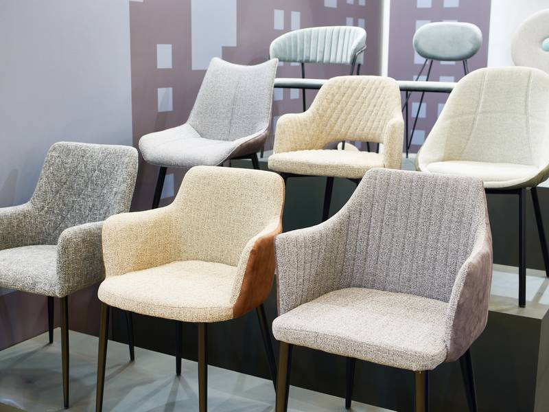 How Do I Choose the Right Furniture Store?